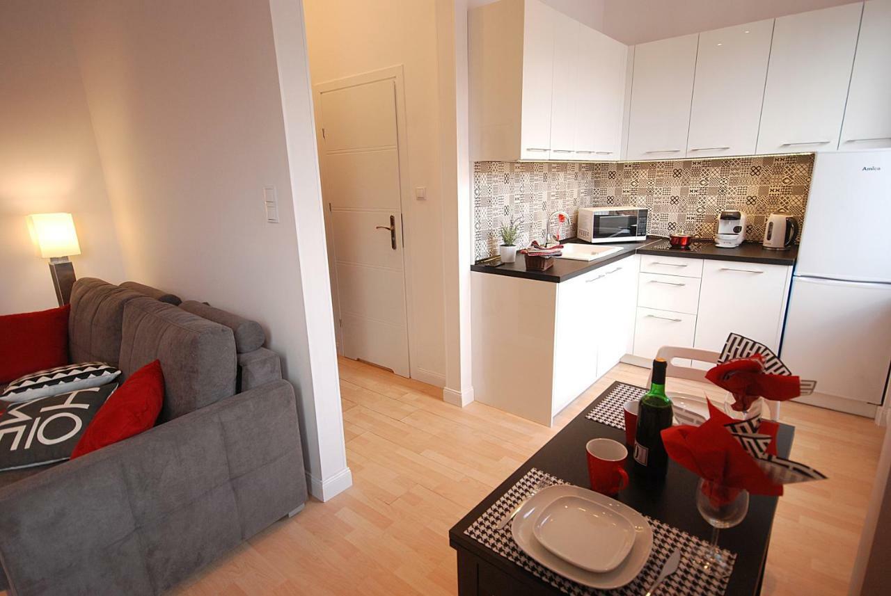 Nowy Apartament Wilcza Varsó Kültér fotó